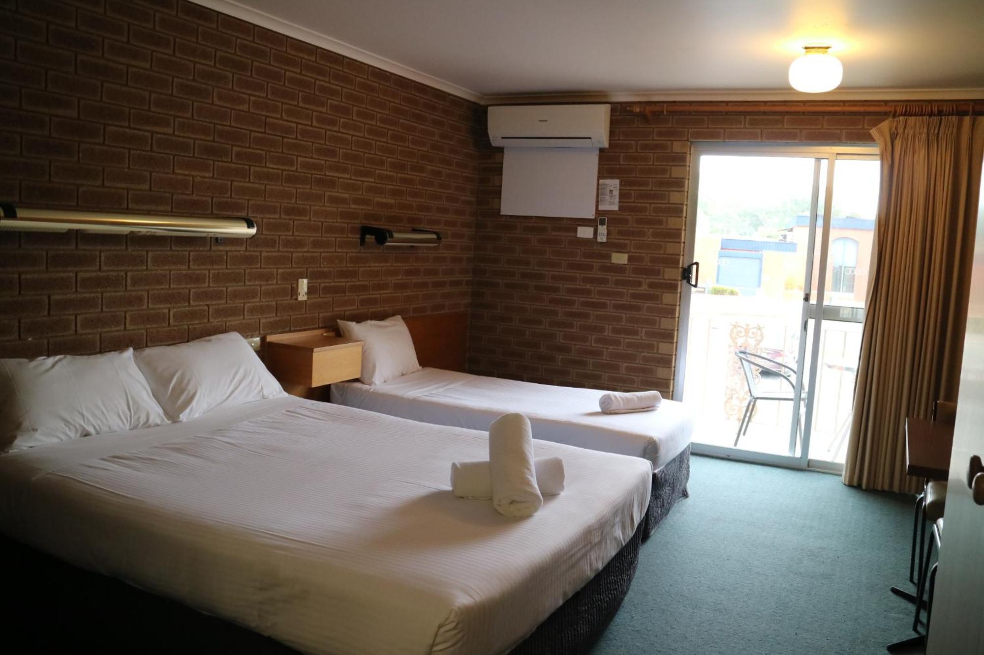Golf Club Motel
